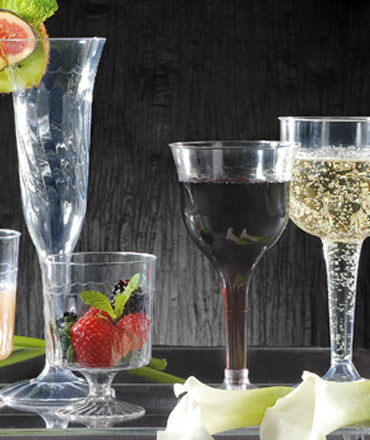 plastic wine glasse